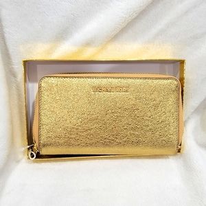 Michael Kors Jet Set Large Flat Multifunction Phone Case